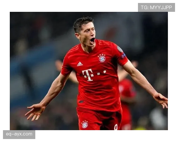 莱万多夫斯基转会拜仁决策解析:从挑战者到统治者的关键转折 莱万多夫斯基转会拜仁决策解析:从挑战者到统治者的关键转折